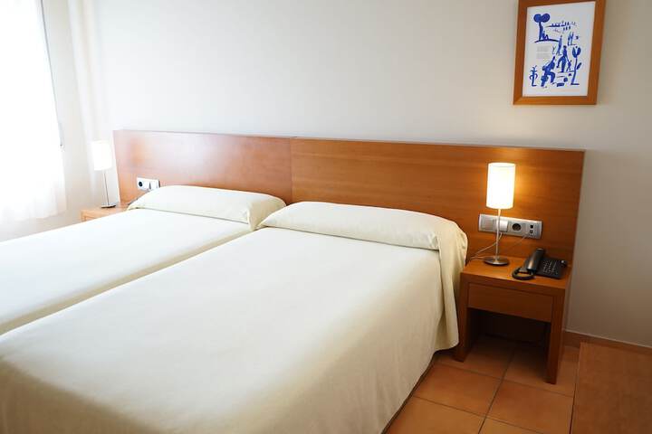 Room 6 of 30