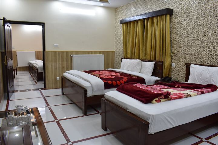 Room 8 of 28