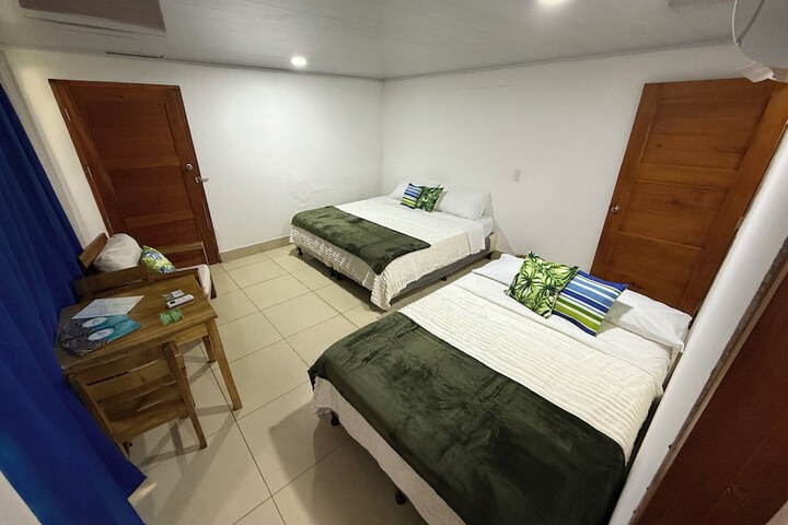 Room 10 of 40