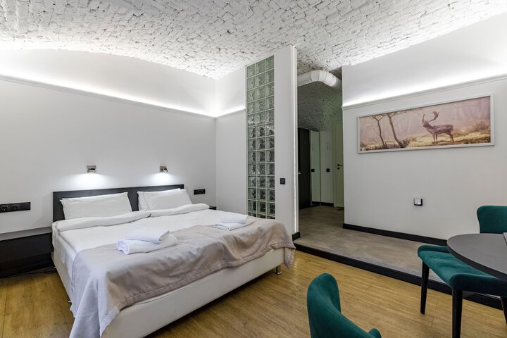 Room 28 of 51