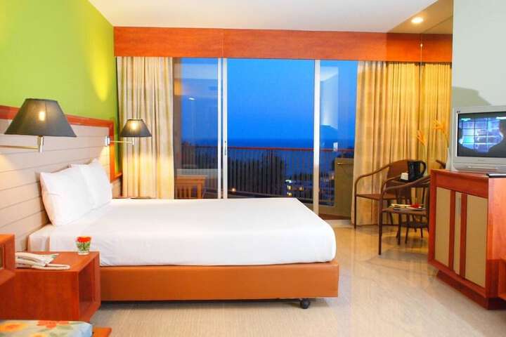 Room 38 of 131