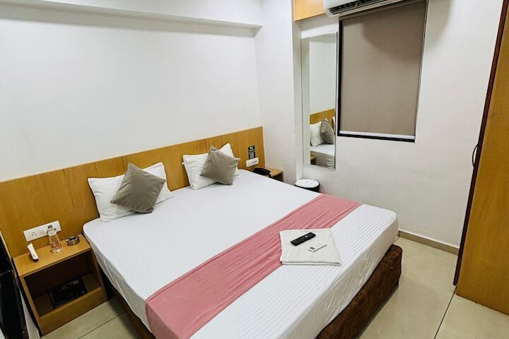 Hotel Singh Empire