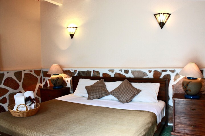 Room 4 of 30