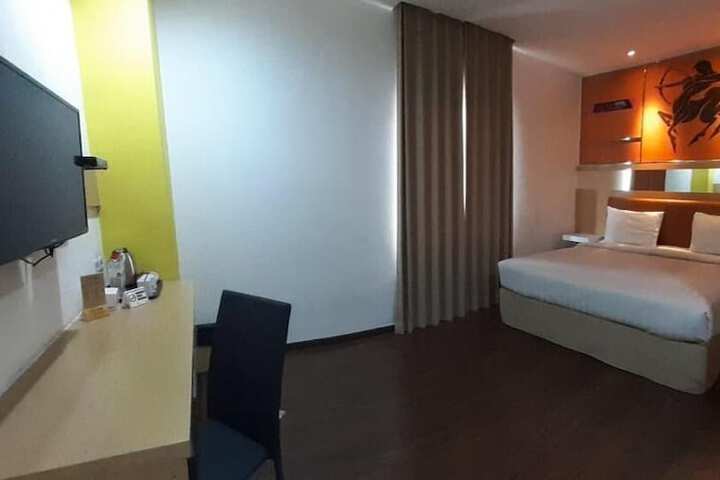 Room 5 of 41