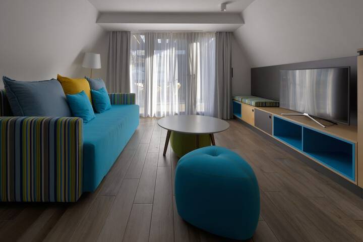 Room 15 of 49