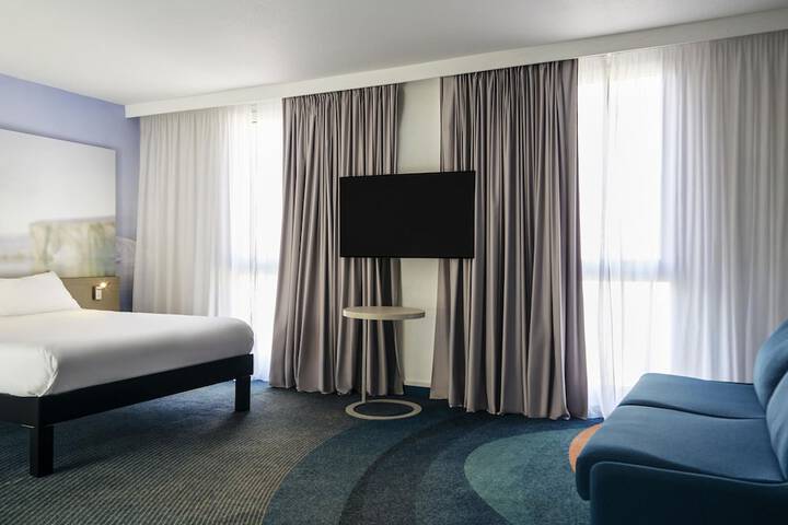 Room 22 of 110
