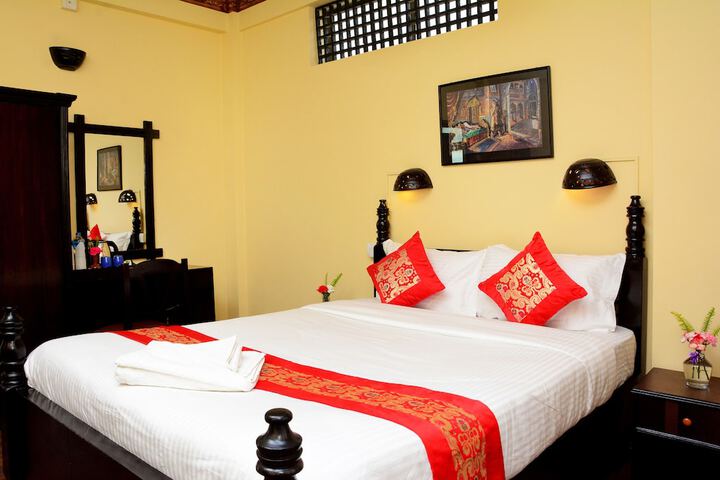Room 8 of 35
