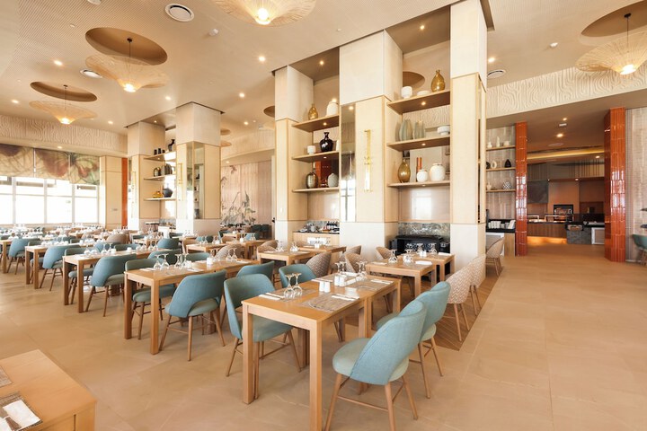 Dining 139 of 223