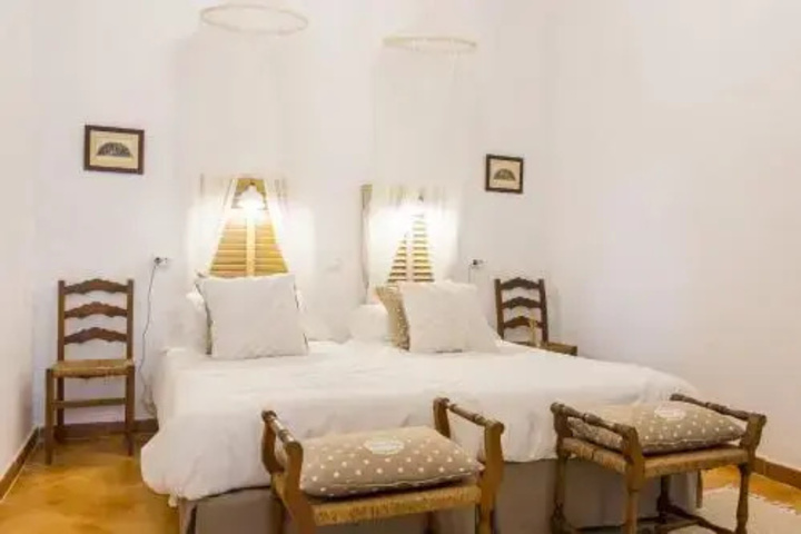 Room 3 of 11