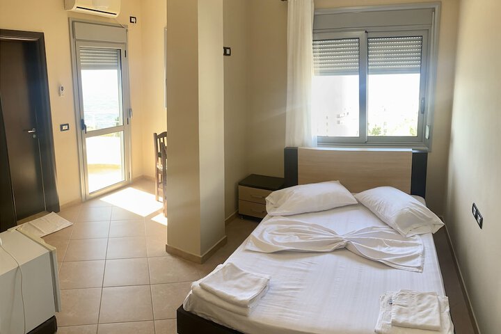 Room 10 of 54