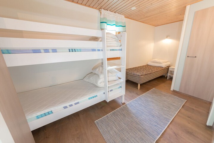Room 9 of 43