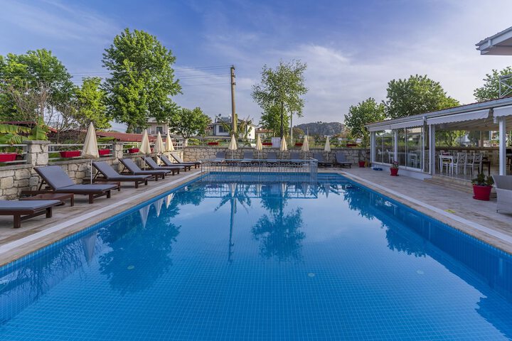 Pool 78 of 178