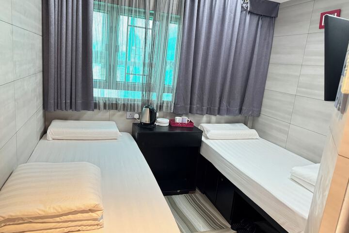 Room 150 of 195