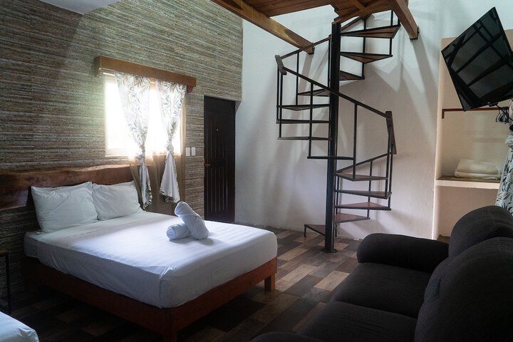 Room 2 of 35