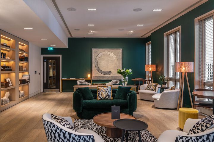 Guest Lobby