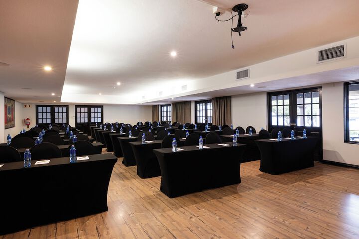 Business Center 59 of 70