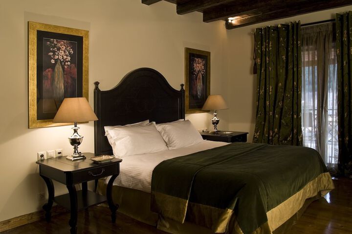 Room 16 of 35