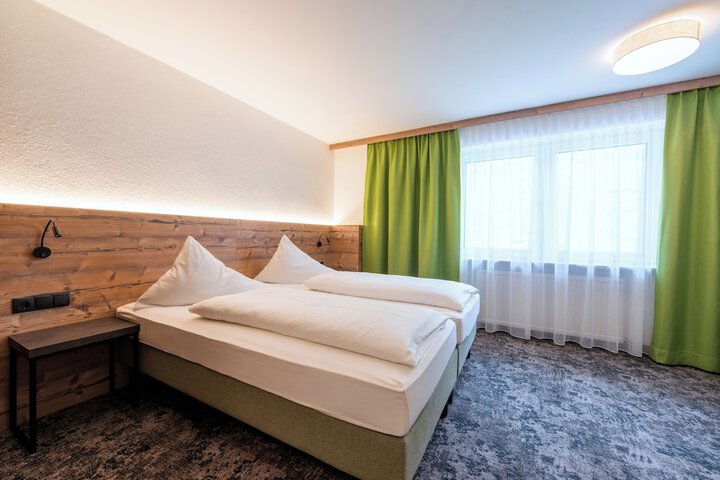 Room 15 of 31