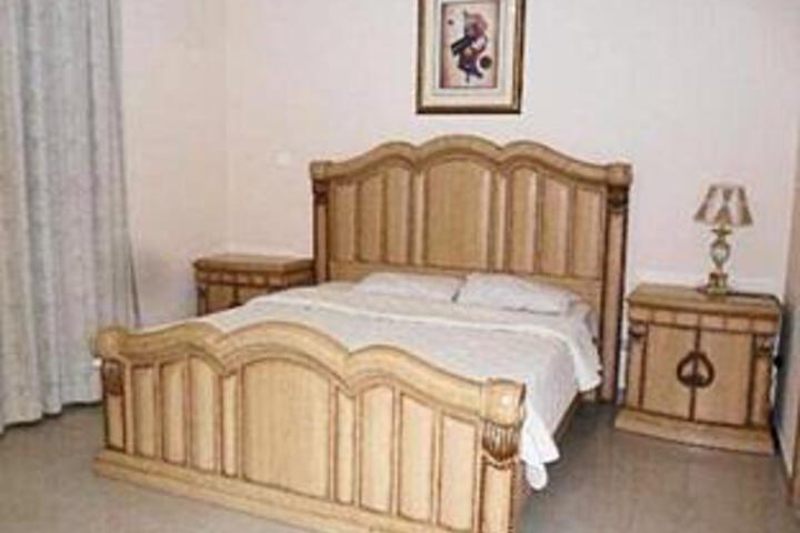Room 5 of 5