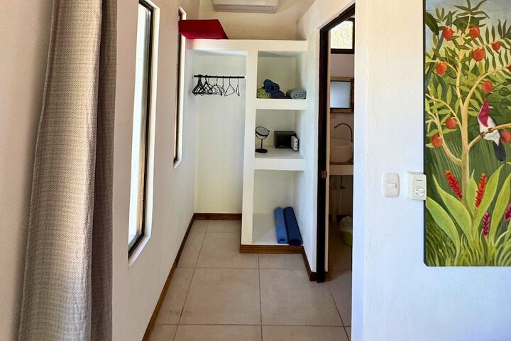 Room 15 of 193