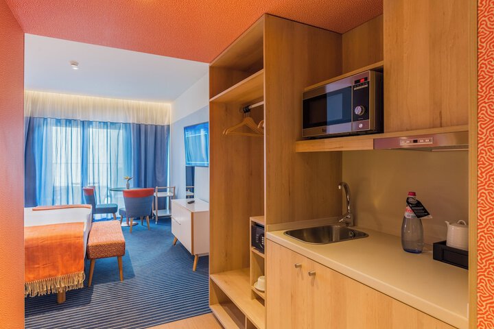 Private kitchenette