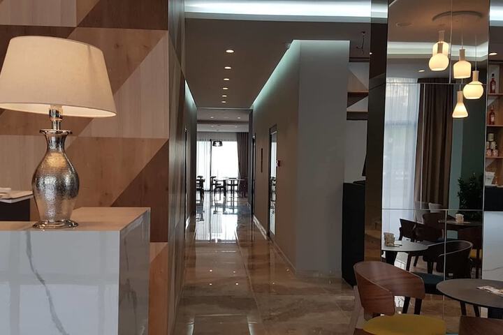 Hotel 3 of 67