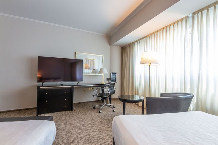 Room 7 of 25