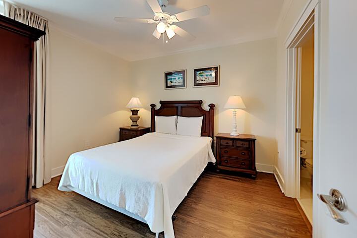 Room 4 of 68