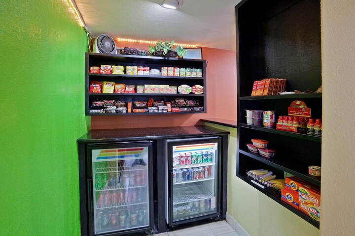 Snack bar
