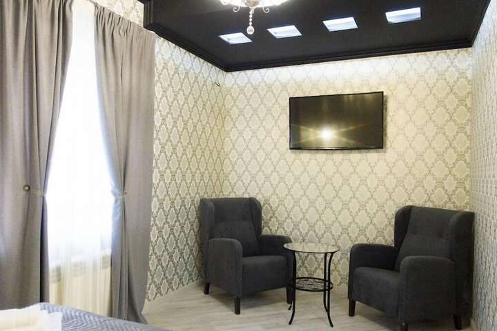 Room 11 of 26