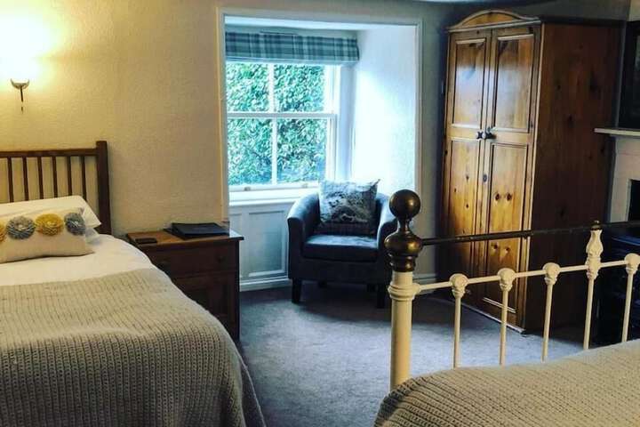 Room 13 of 30