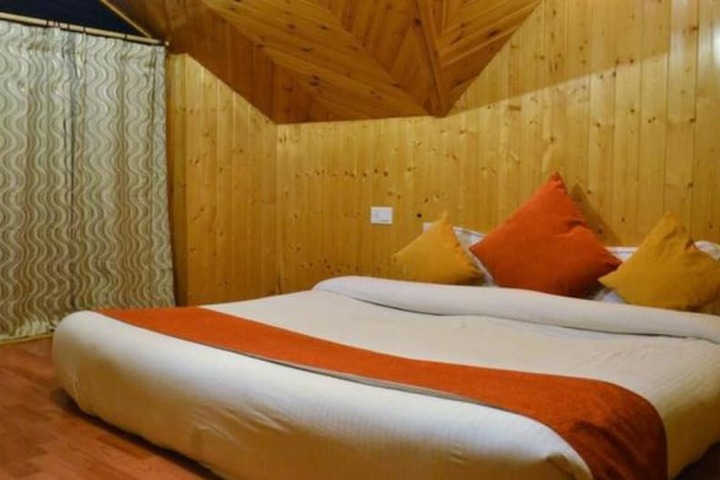Room 12 of 20