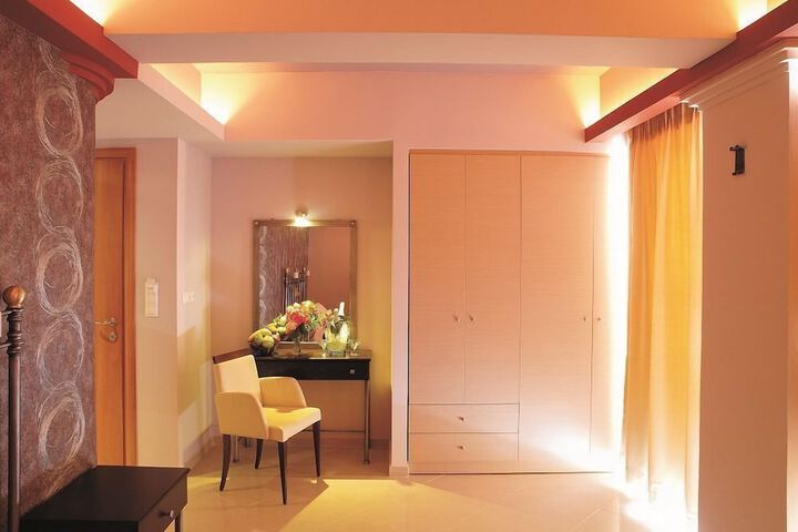Room 21 of 48