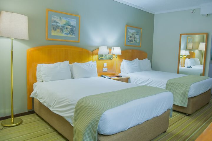 Room 28 of 128
