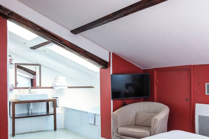 Room 34 of 67