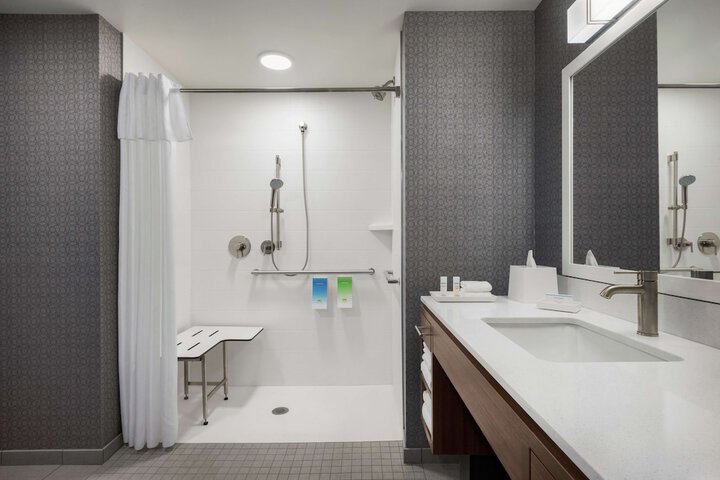 Bathroom shower
