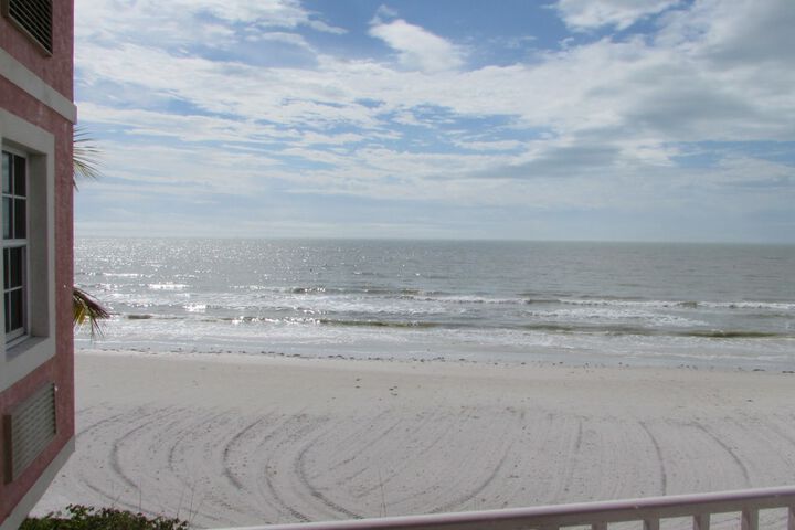 Beach 214 of 229