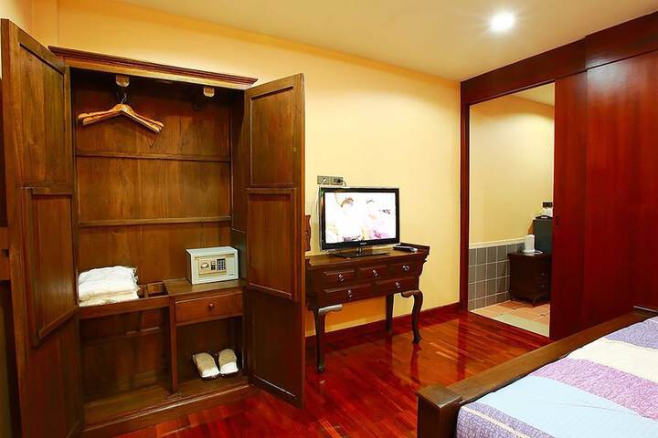 Room 18 of 95