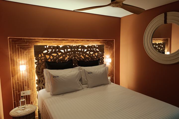 Room 6 of 22