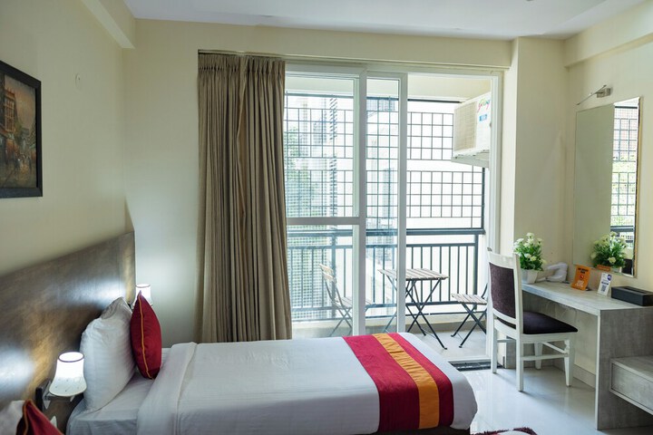 Room 5 of 34