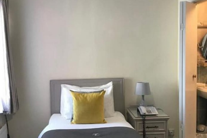 Room 20 of 73