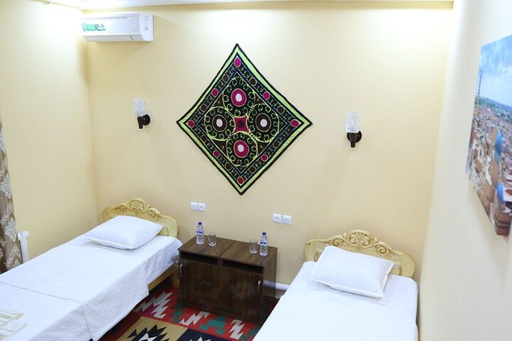 Room 3 of 20