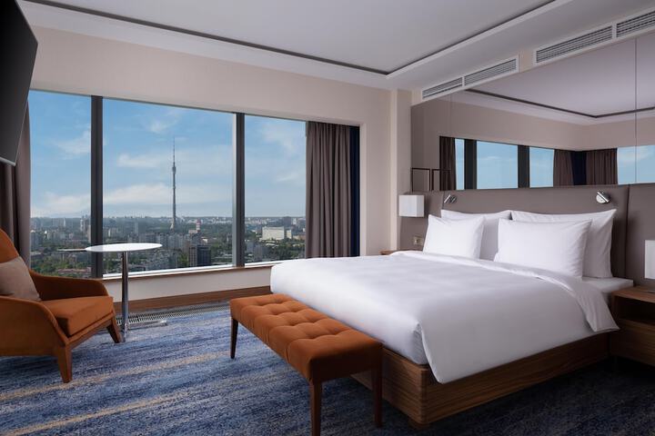 Room 34 of 146