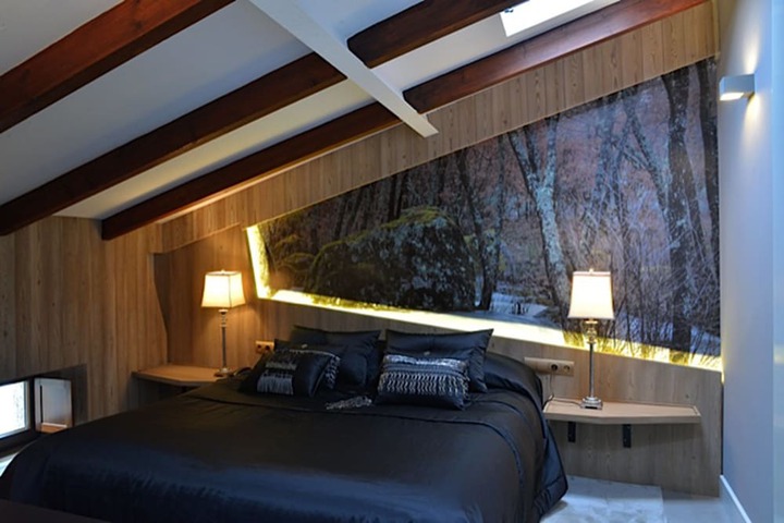 Room 9 of 47