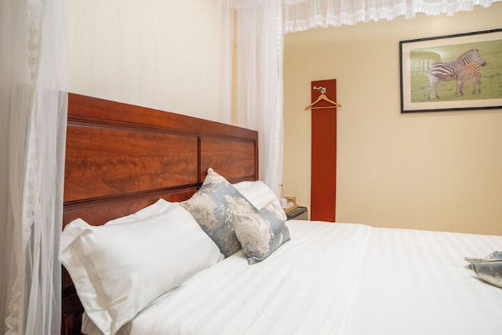 Room 3 of 24
