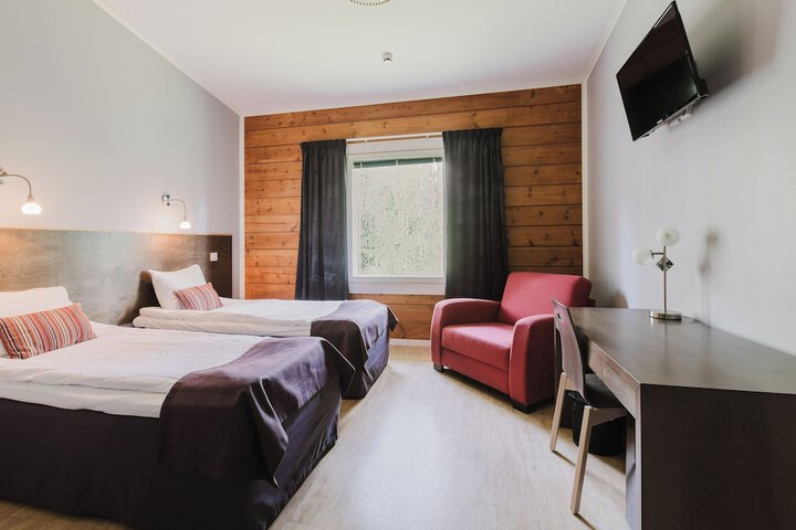 Room 3 of 12