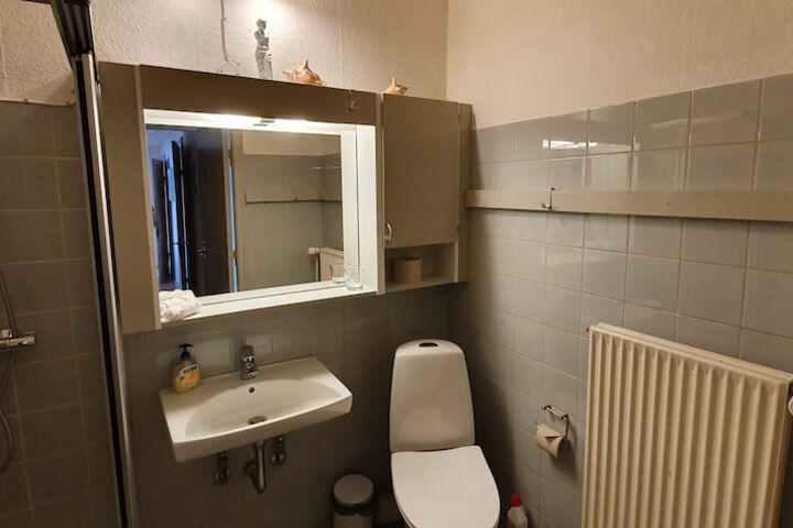 Room 62 of 83