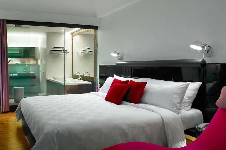 Room 24 of 75