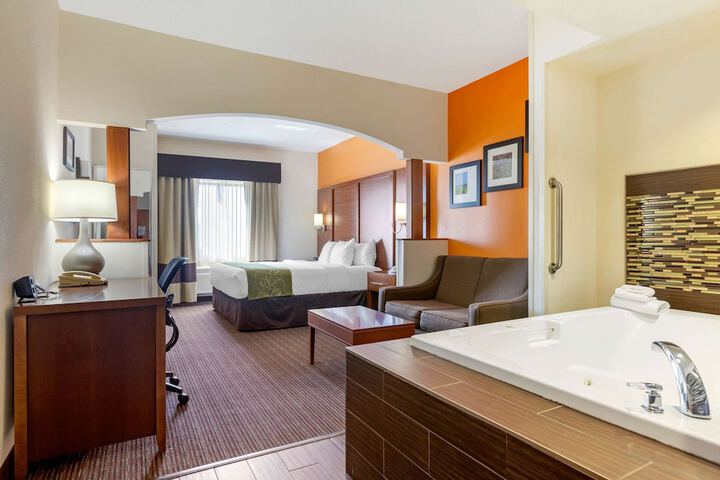 2 Queen Beds Suite Accessible (16 of 27)