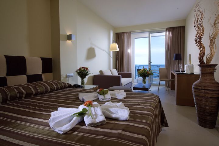 Room 2 of 47